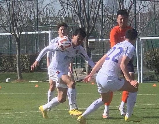 久久国产一区二区